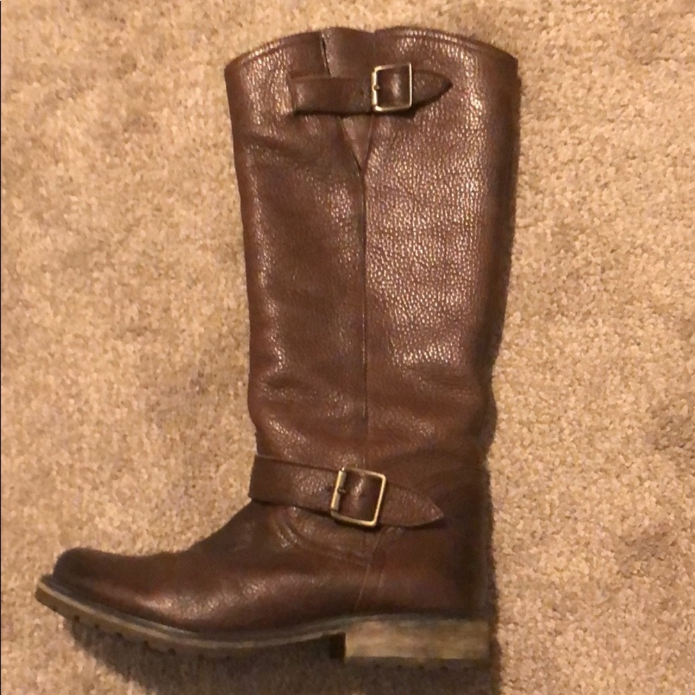 Leather boots